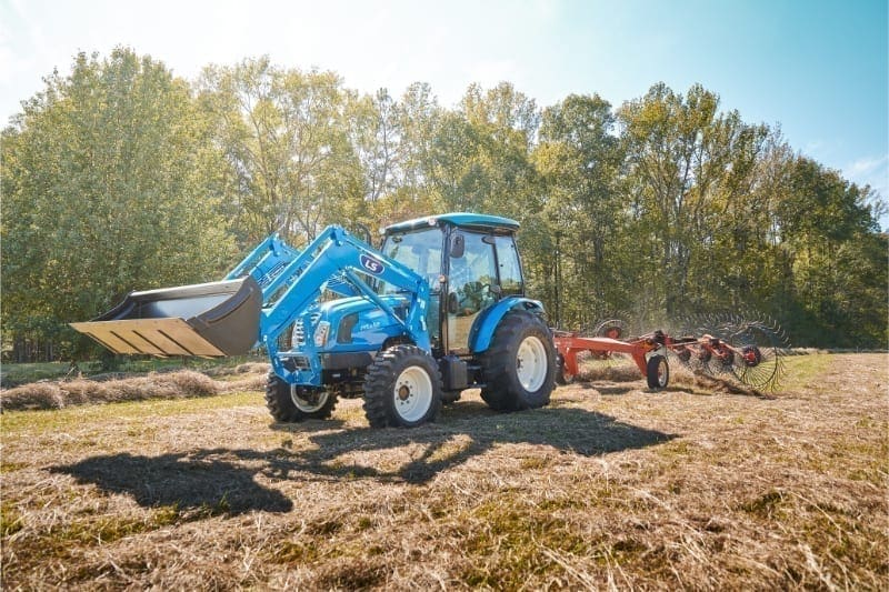 LS Tractor MT1.25 con cabina y neumáticos industriales