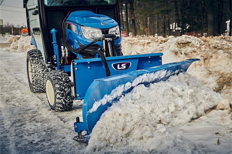 Tracteur LS pour la neige